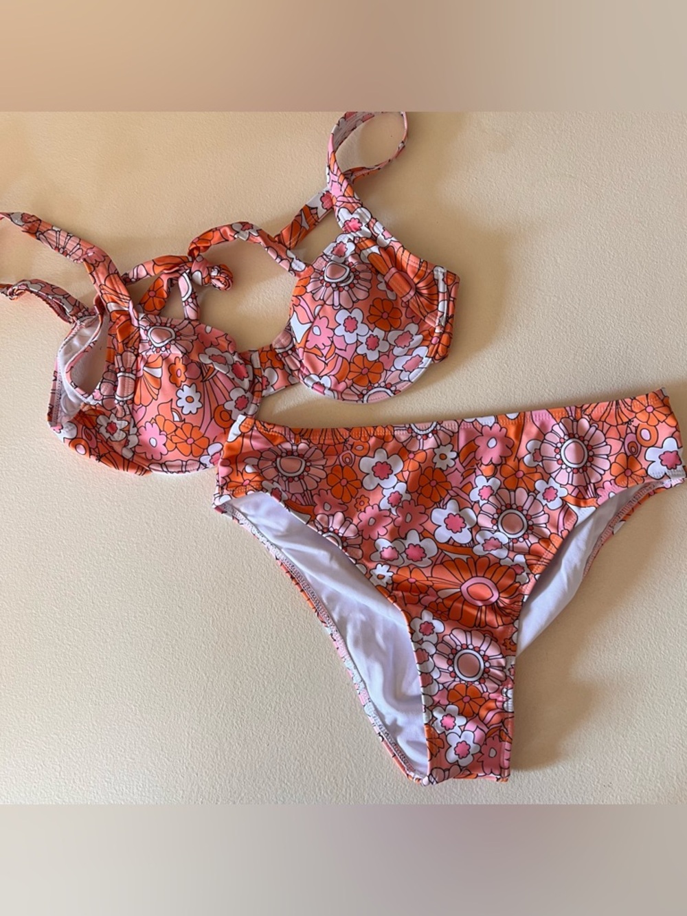 bikini - Picture 2 of 5